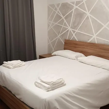 Casa N 1 Con Parcheggio Privato E Colonnina Ricarica Apartment Livorno
